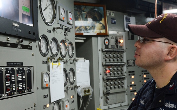 USS Bonhomme Richard participates in Cobra Gold 2013