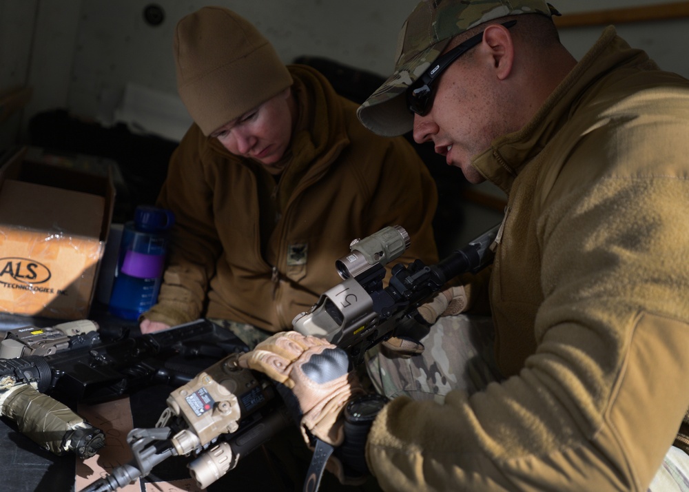 Tactical Firearms Training Team / Winter Quick Shot 2013