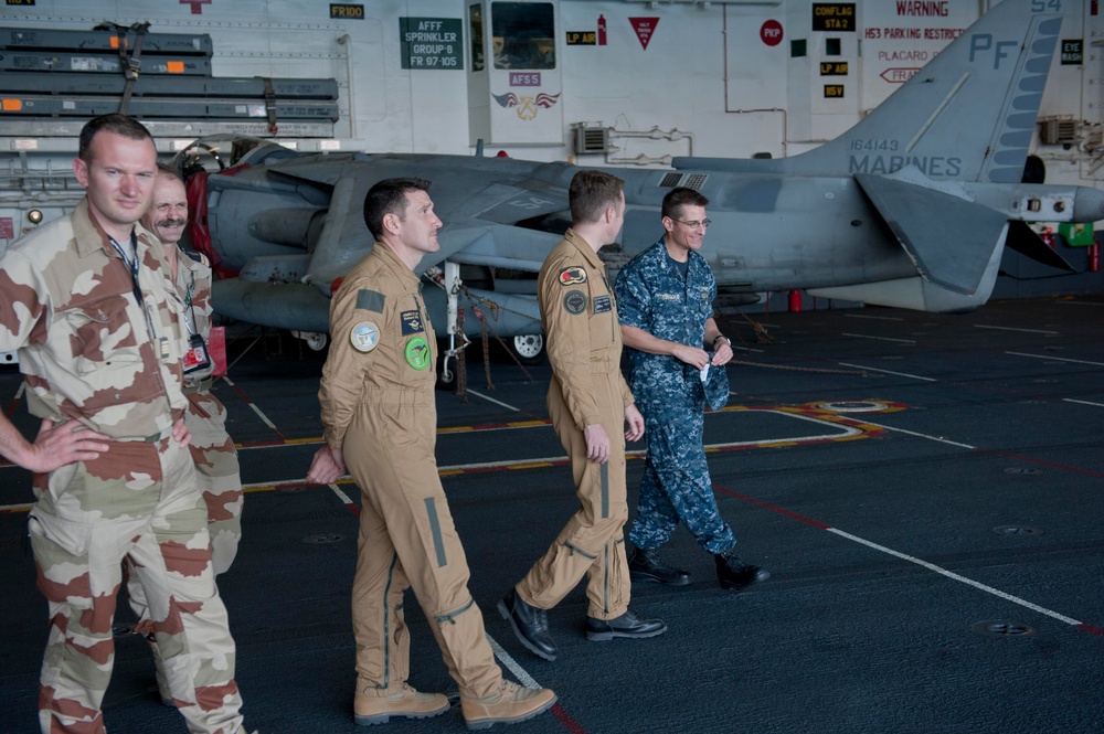 French colonel visits USS Peleliu