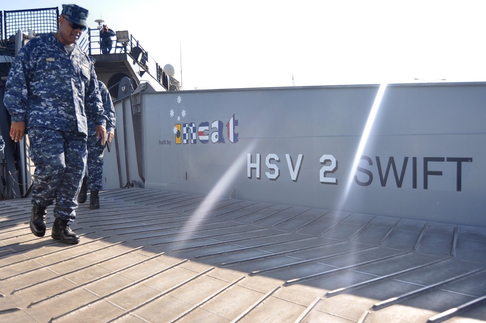 High speed vessel Swift tour