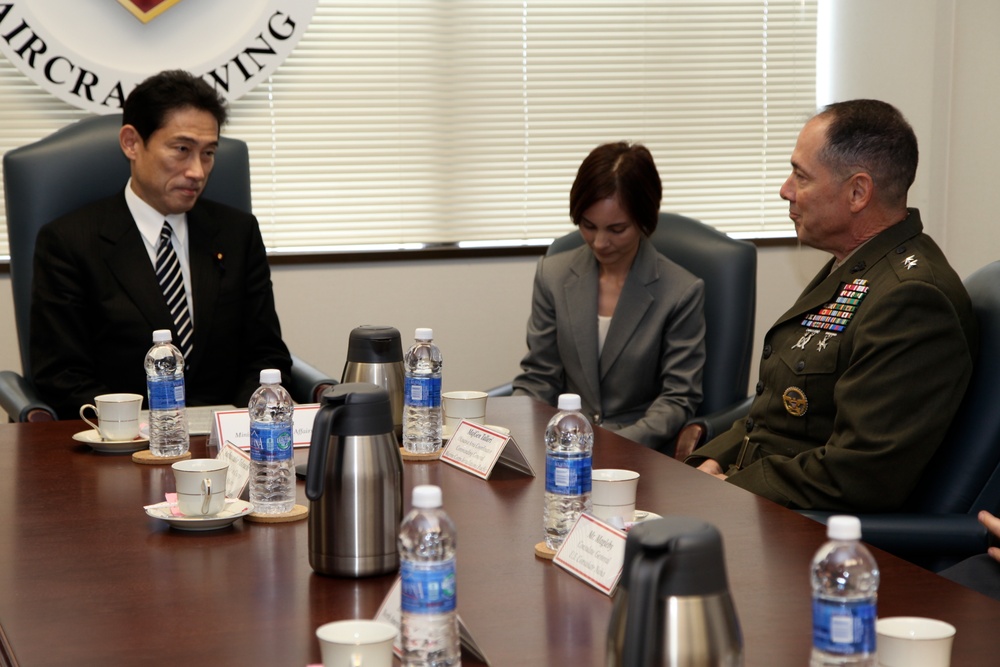Minister for Foreign Affairs visits Marine Corps Bases on Okinawa