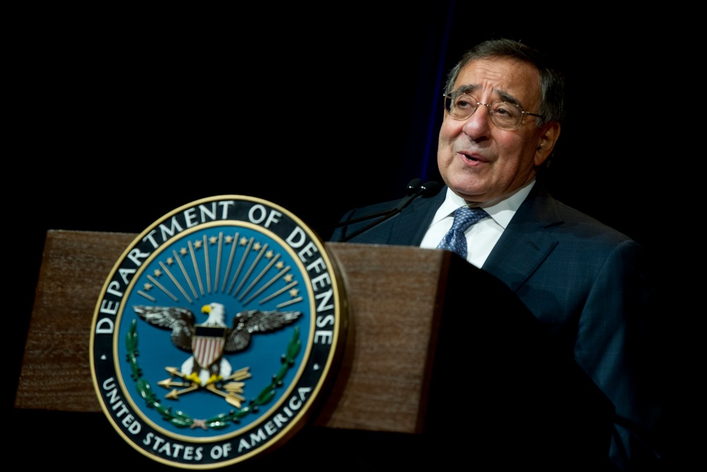 Clinton receives award