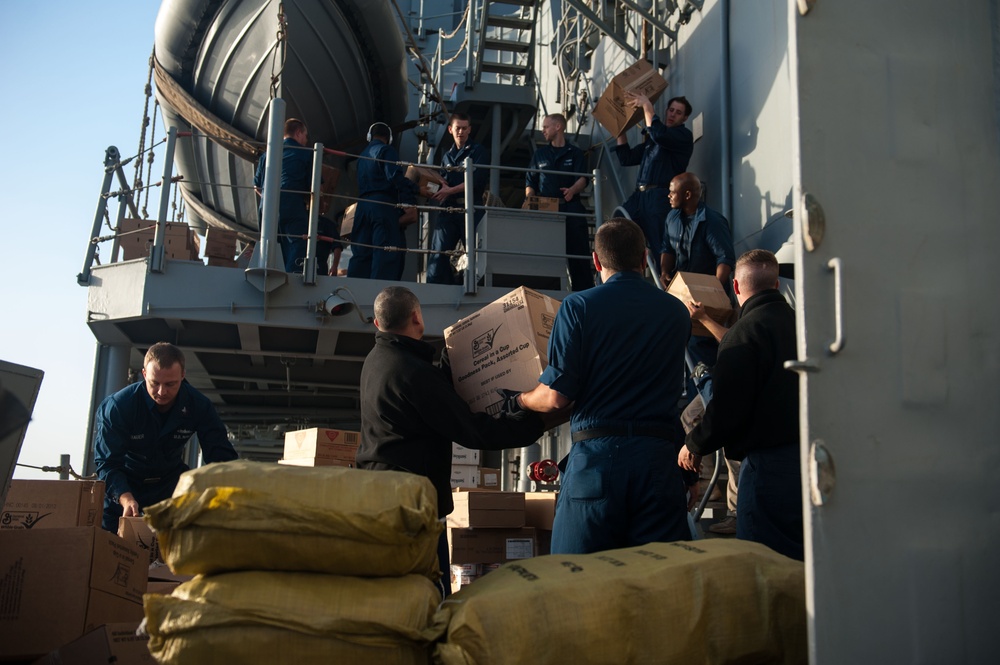 USS Mobile Bay replenishment