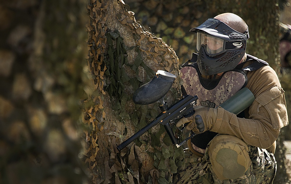 Sailors learn team combat skills