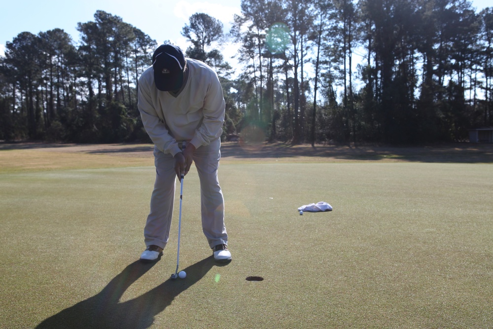 Big Game Challenge: Golfers hit greens for unique tournament before big game