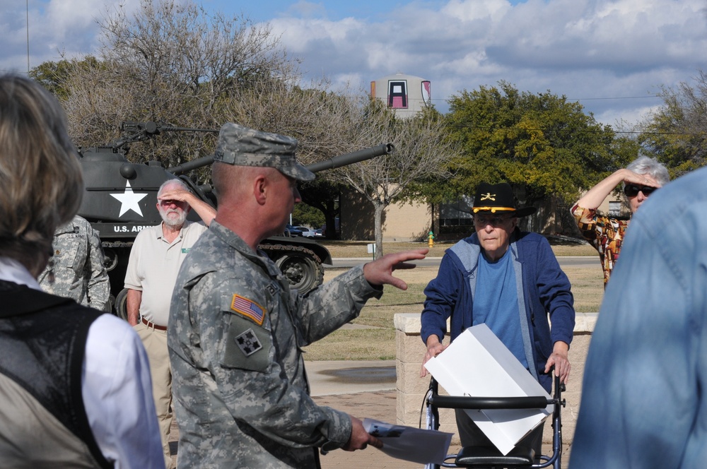 The 120th Infantry Brigade hosts UT-Austin continuing education group