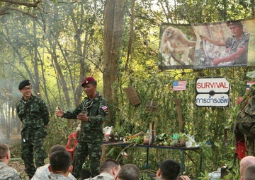 Thai, U.S. soldiers learn jungle survival skills