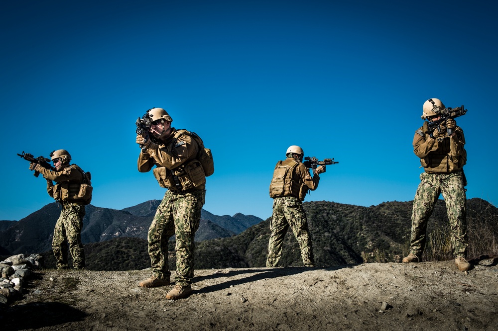 Combat Camera train their own