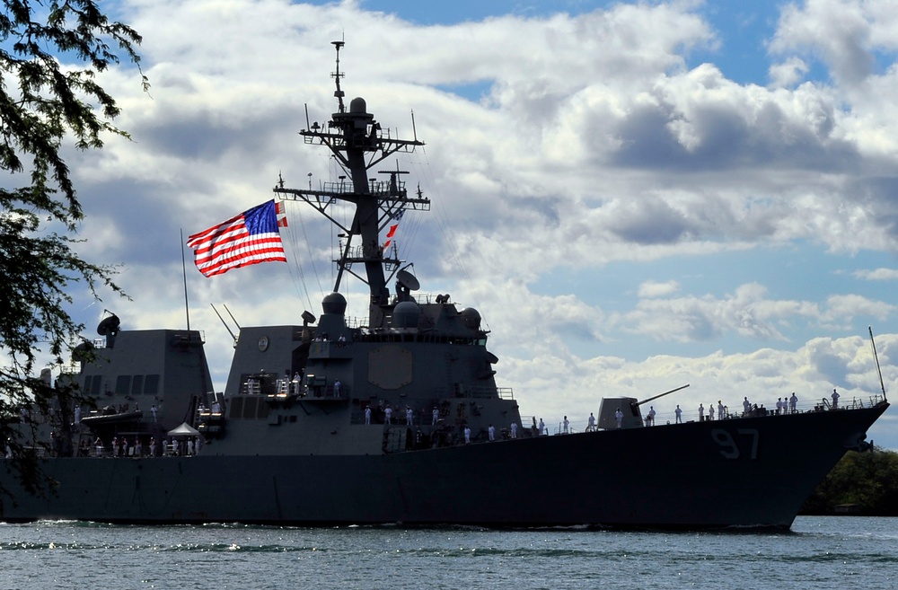 USS Halsey arrives in Pearl Harbbor