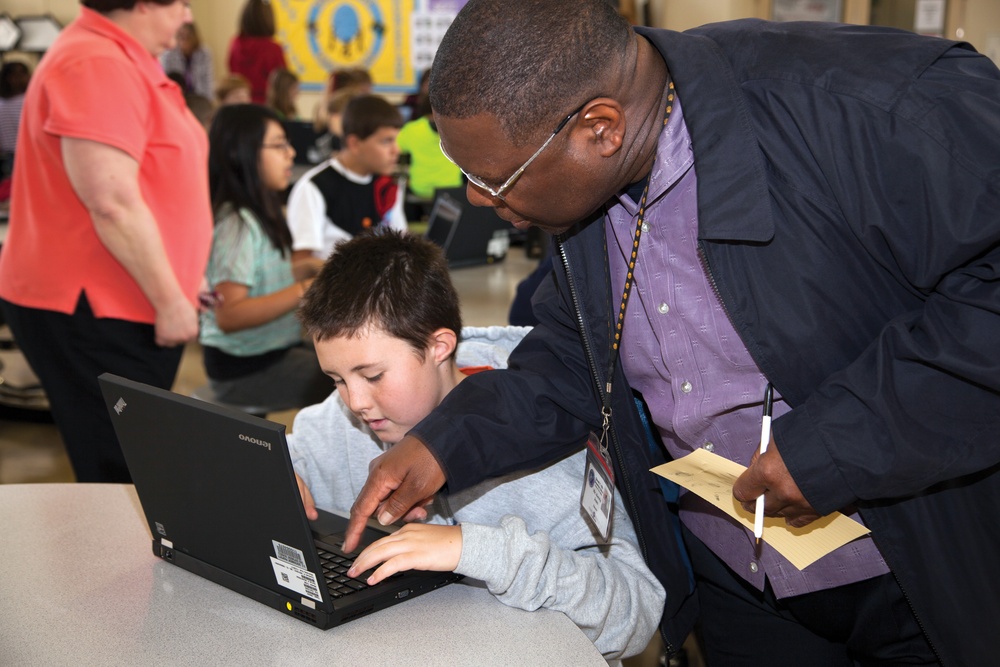 Laptop program encourages interactive learning