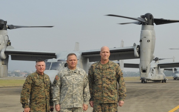 Ospreys transport US military leaders to CALFEX