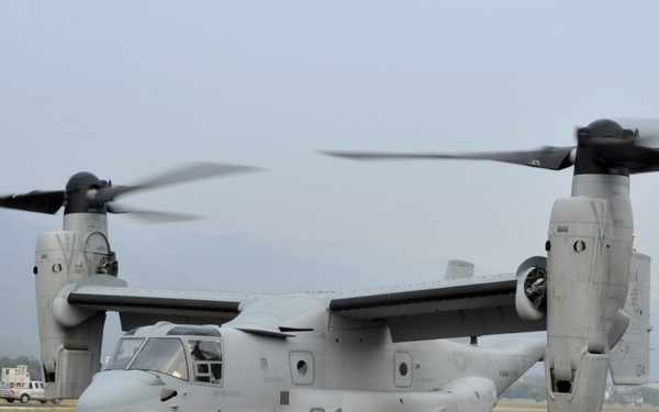 Ospreys transport US military leaders to CALFEX