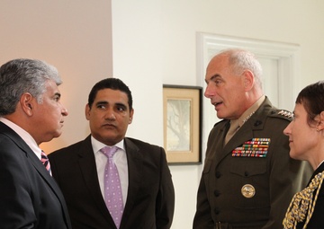 Commander of US Southern Command visits Panama