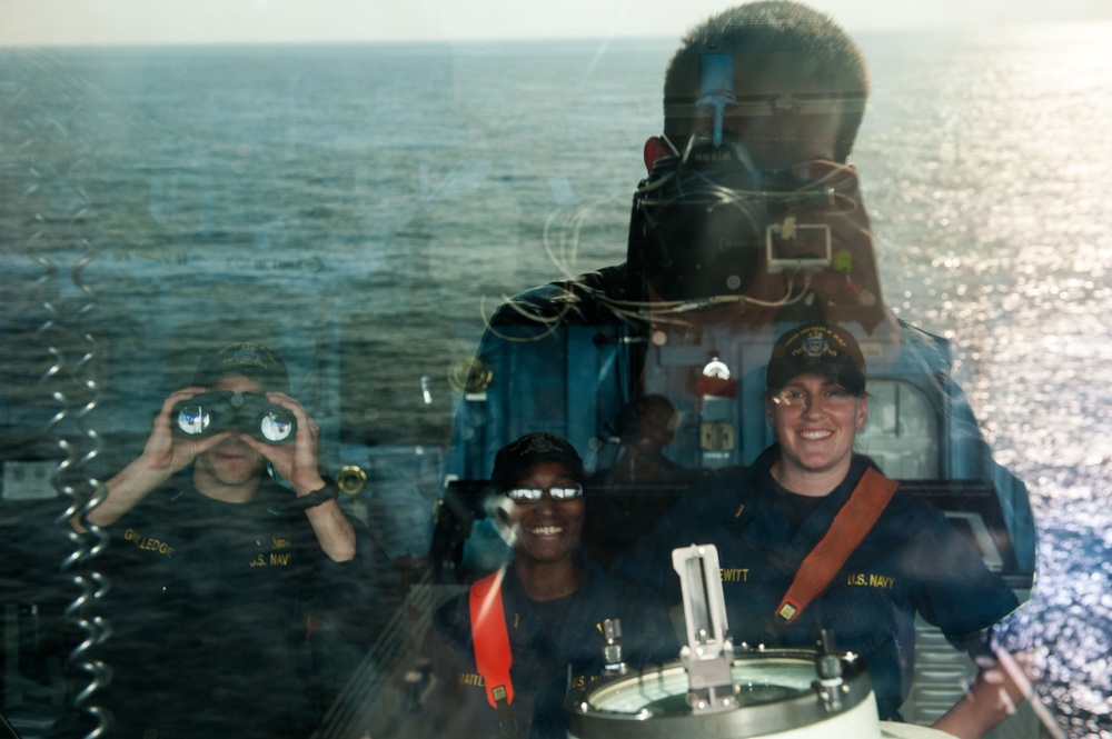USS Mobile Bay operations