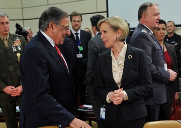 Panetta attends NATO defense meeting