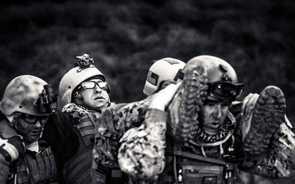 US, Canadian service members assault training camp during Quick Shot 2013