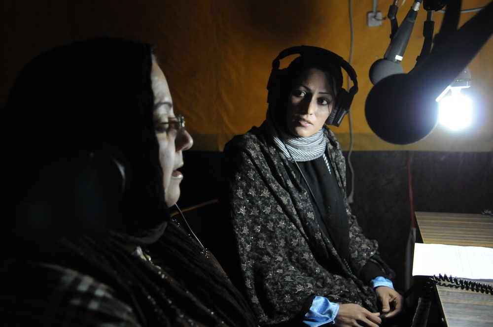 PRT Farah visits Radio Television Afghanistan facility in Farah