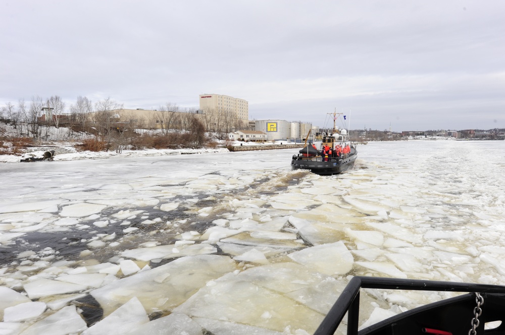 Coast Guard Cutter Shackle and Tackle break ice on the Penobscot River