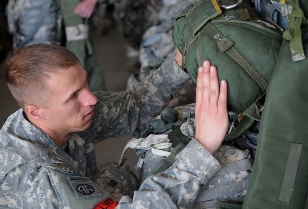 Fury brigade conducts nighttime airborne ops during tactical exercise