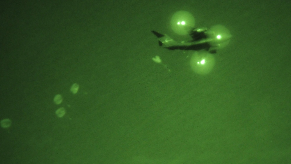 Fury brigade conducts nighttime airborne ops during tactical exercise