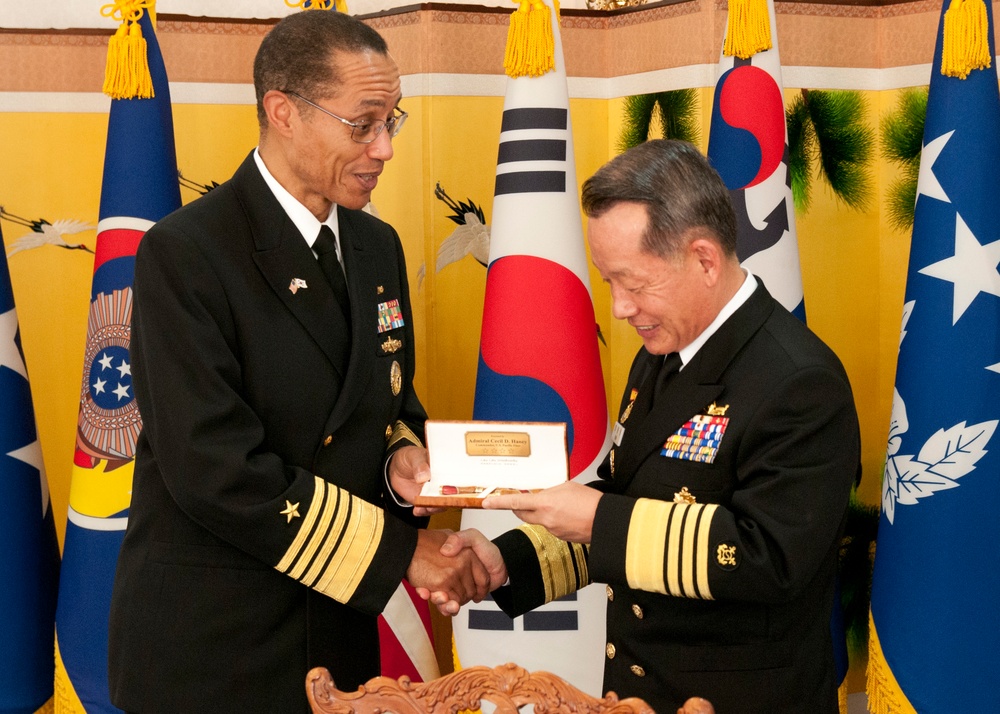 Visiting the ROK CNO