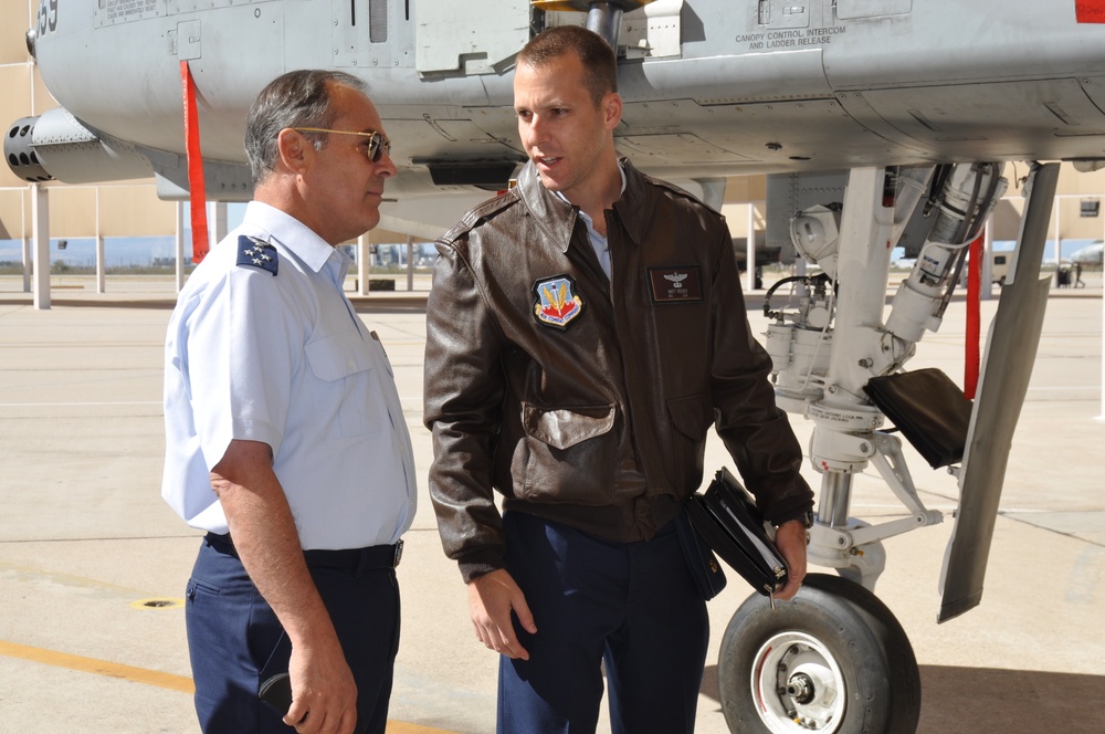 Chilean air force commander in chief visits AFSOUTH