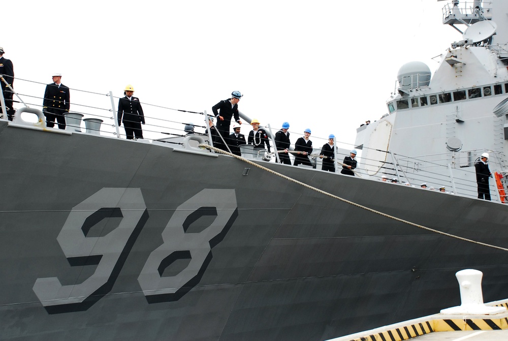 USS Forrest Sherman sailors return home