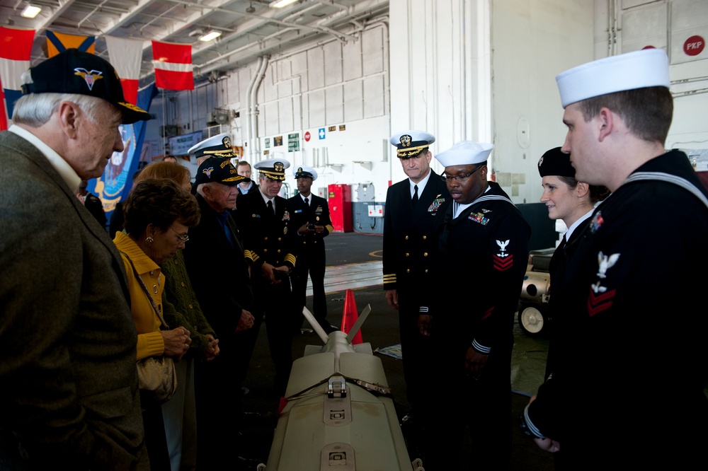 Ex-president Carter visits USS Carl Vinson