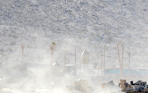 2nd BCT, 1 ID trains at NTC for AFRICOM