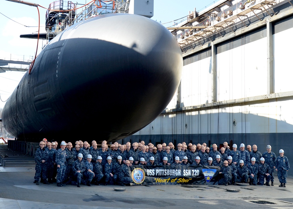 USS Pittsburgh crew