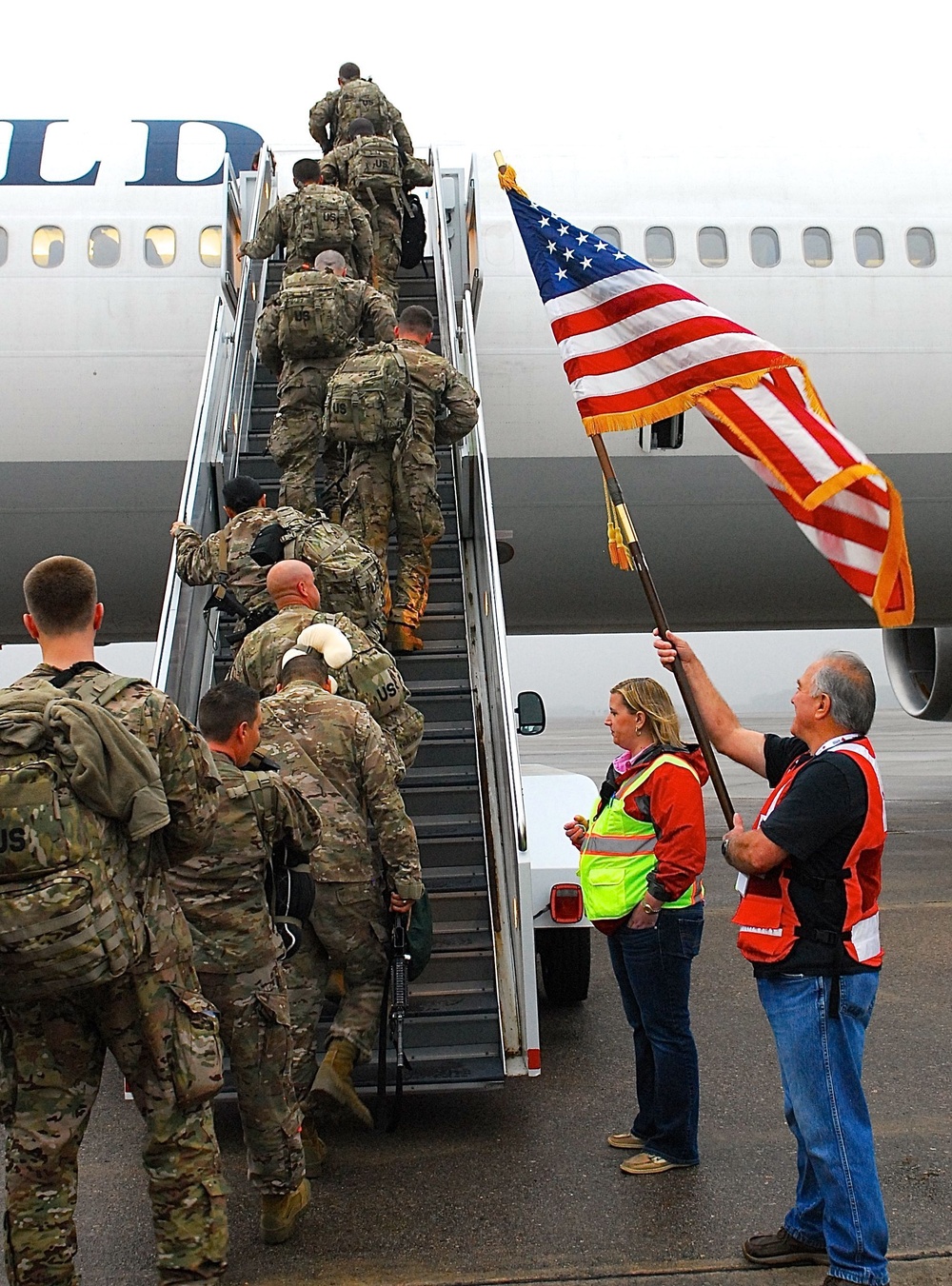 DVIDS Images 4 IBCT, 3rd Inf. Div. soldiers deploy to Afghanistan