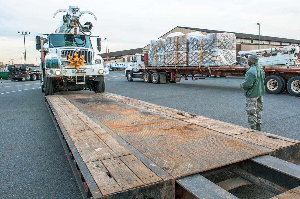 305th Aerial Port Squadron at work