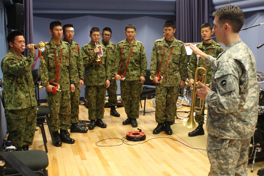 JGSDF new buglers