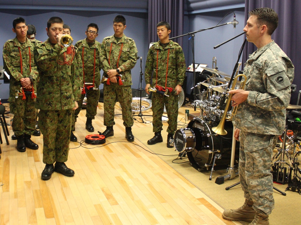 New JGSDF buglers