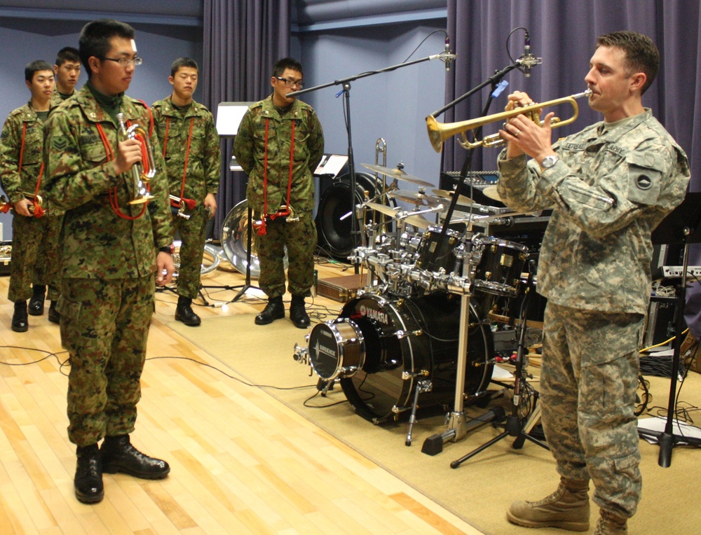 New JGSDF buglers