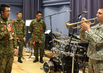New JGSDF buglers