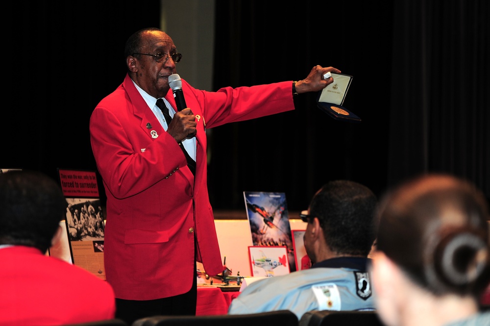 4th FW commander presents first of Leadership Lecture Series: Perseverance through Adversity