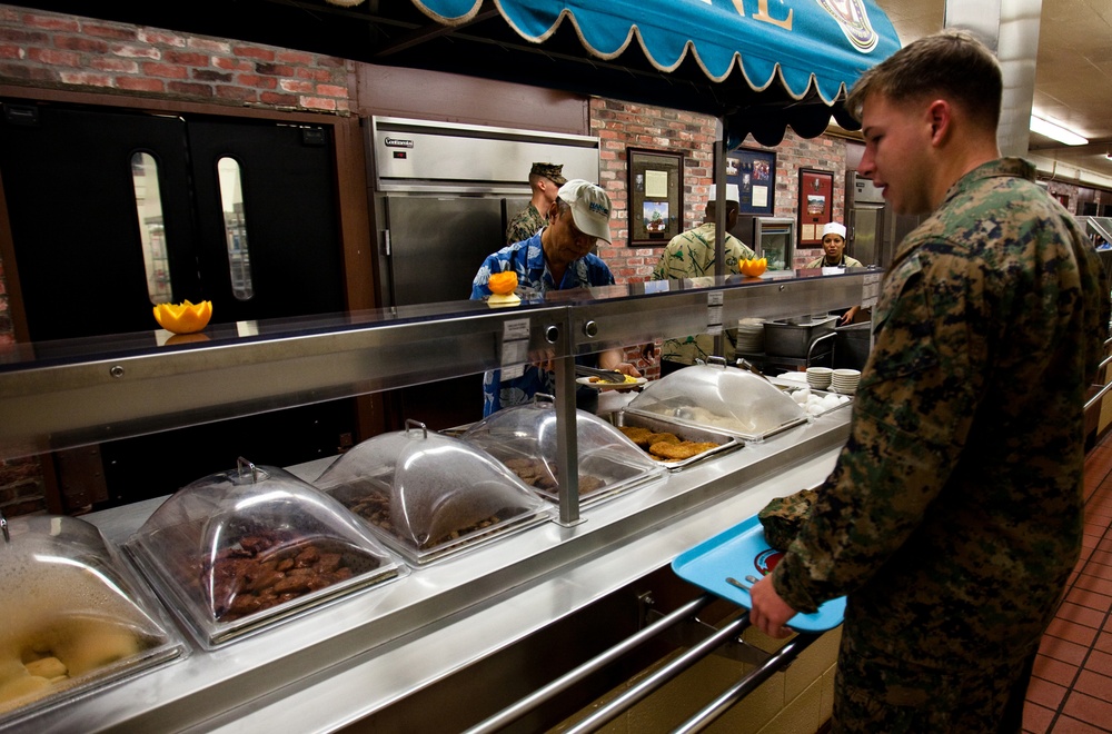 No kitchen, no problem: Marine gives tips to eat, stay healthy