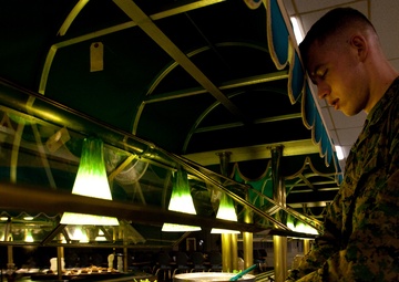 No kitchen, no problem: Marine gives tips to eat, stay healthy