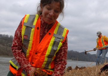 Corps employees save tax dollars at Moccasin Bend
