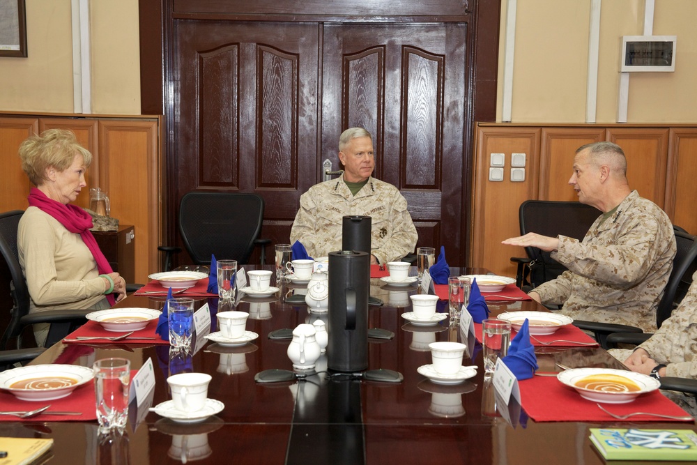 Marine commandant visits ISAF headquarters