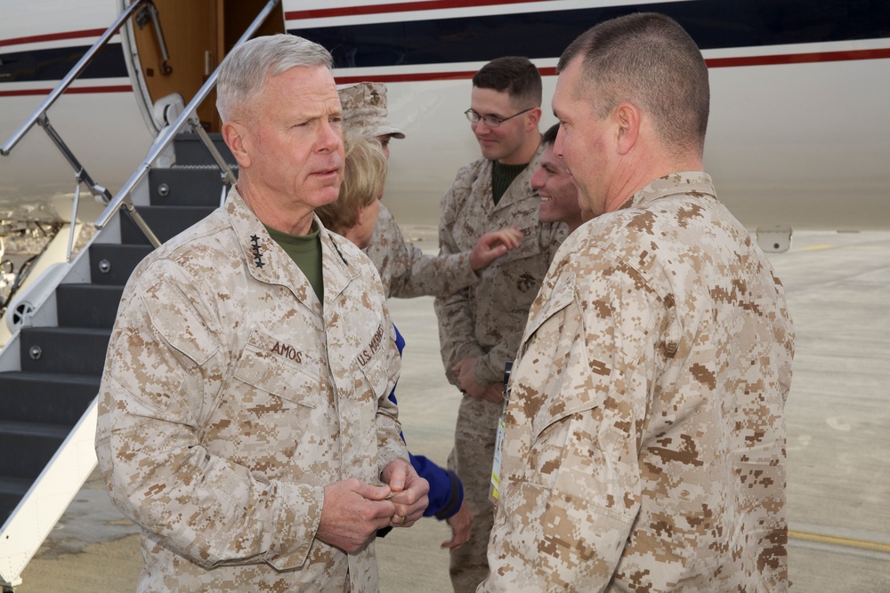 Marine commandant visits ISAF headquarters
