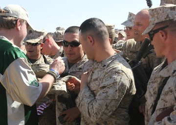 Celebrities overrun Camp Leatherneck during USO tour