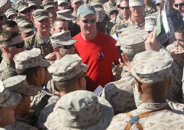 Celebrities overrun Camp Leatherneck during USO tour