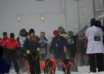 Coast-Guard sponsored Iditarod musher: Anchorage start