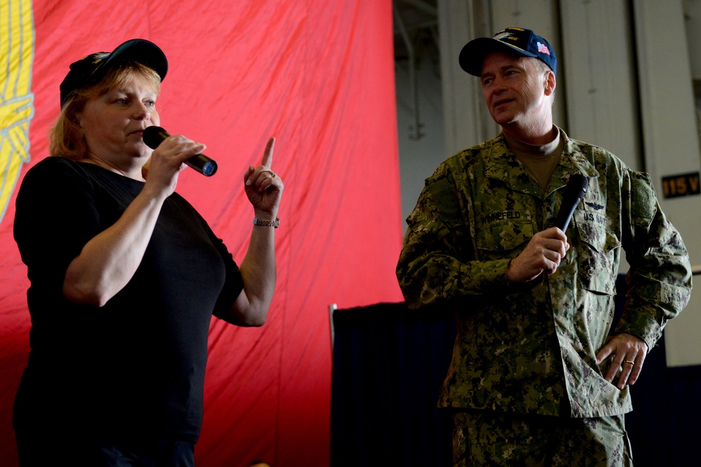 USO-sponsored visit