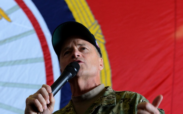 USO-sponsored visit