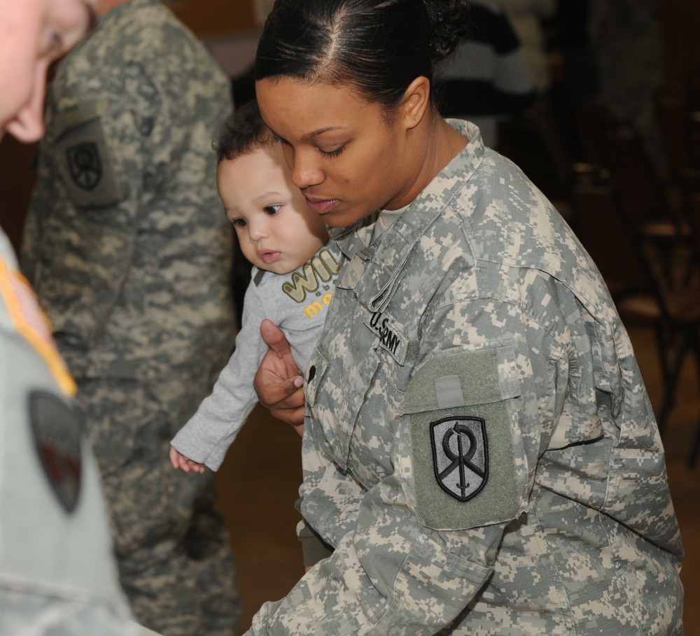 451st Sustainment Command (Expeditionary) Army Reserve soldiers farewell ceremony