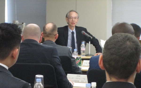 MOFA hosts US military service members