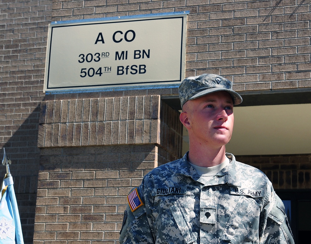 Recognizing excellence: Soldier wins prestigious Military Intelligence award for excellence